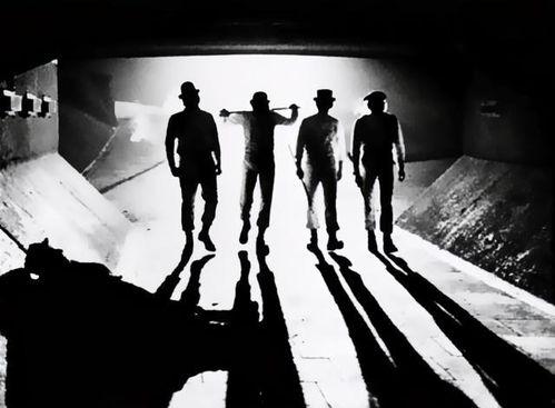 发条橙在线观看完整版,探索人性与自由的黑暗旅程  第1张